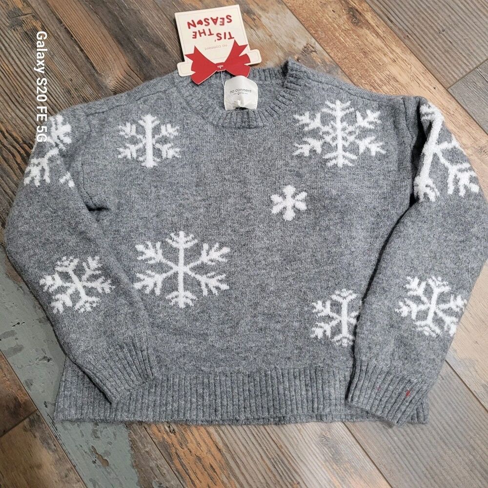 Girl’s Size 7/8 Gray Snowflakes Super Soft No Comment Sweater